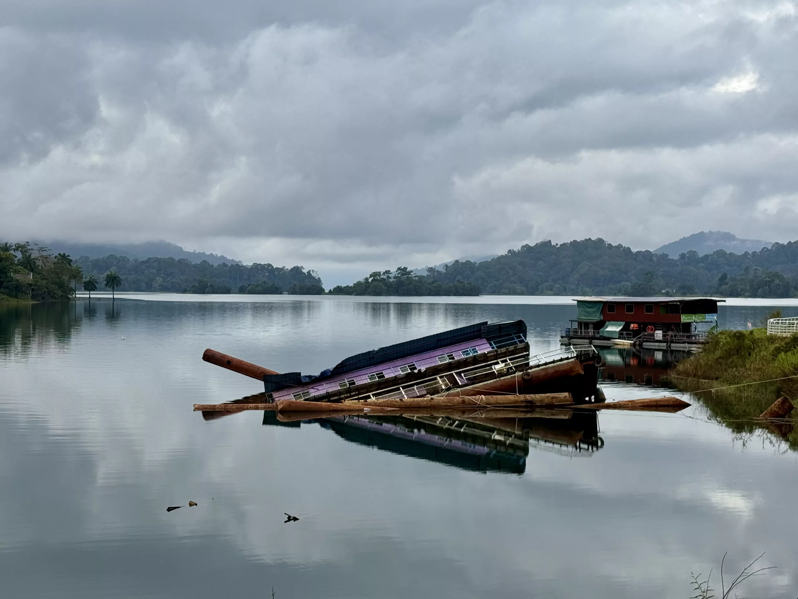 Tasik Kenyir, Kuala Berang, Malaysia