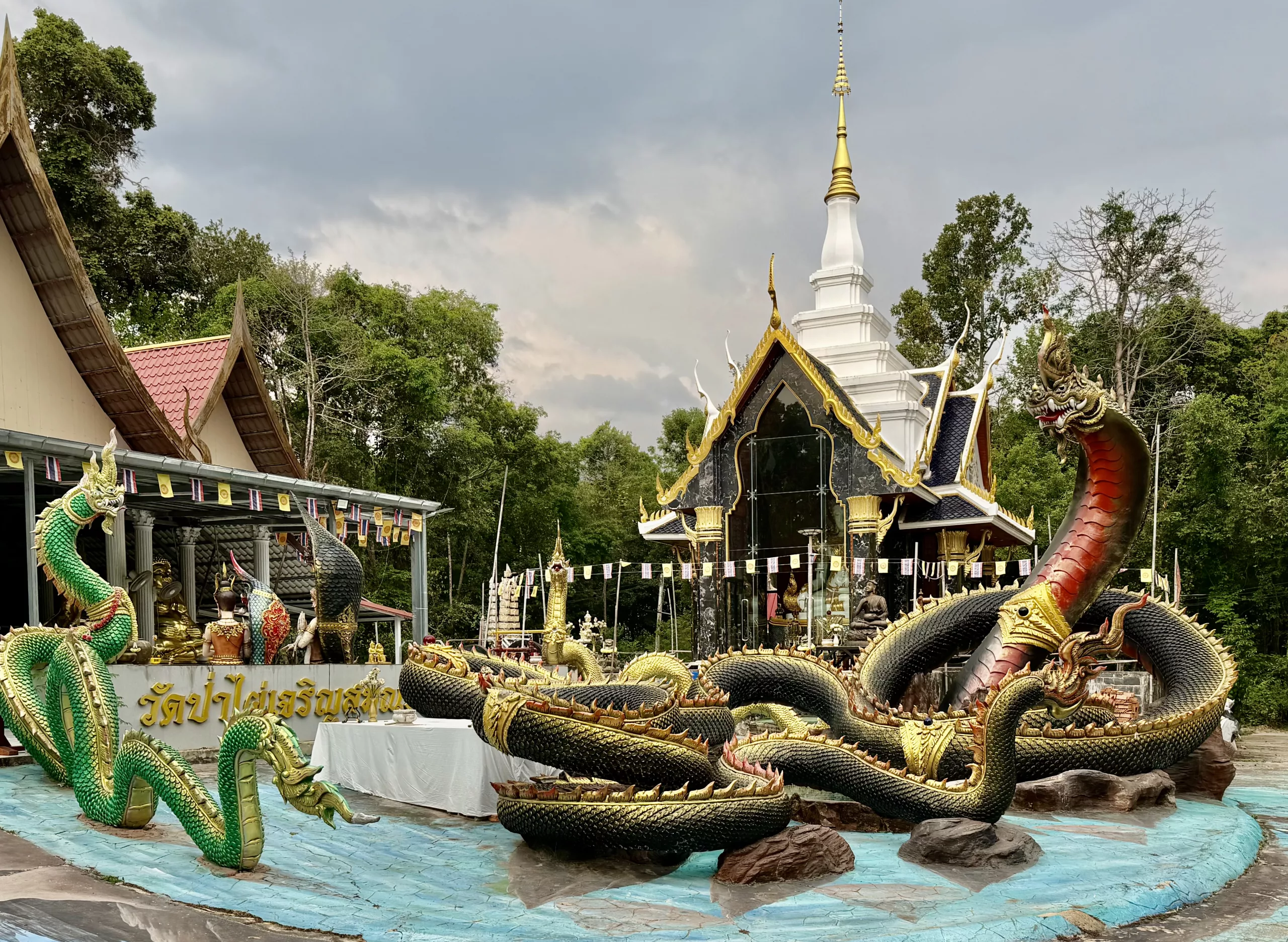 Wat Pa Phai Charoen, Sisaket, Thailand