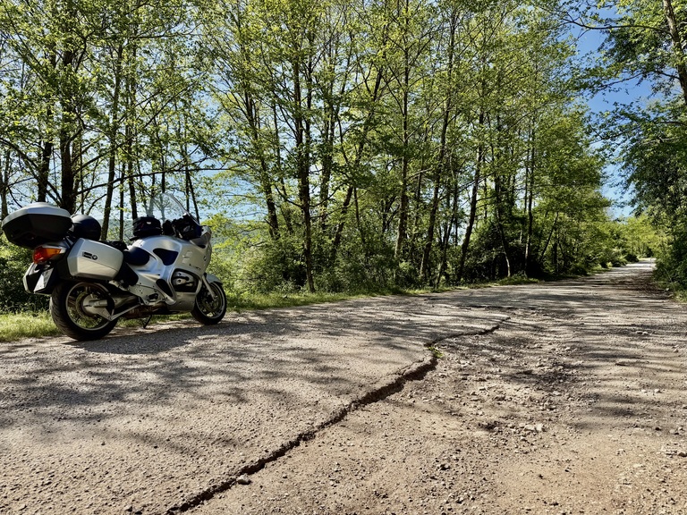 BMW R 1150 RT in Italy on bad mountain roads #dustysocks