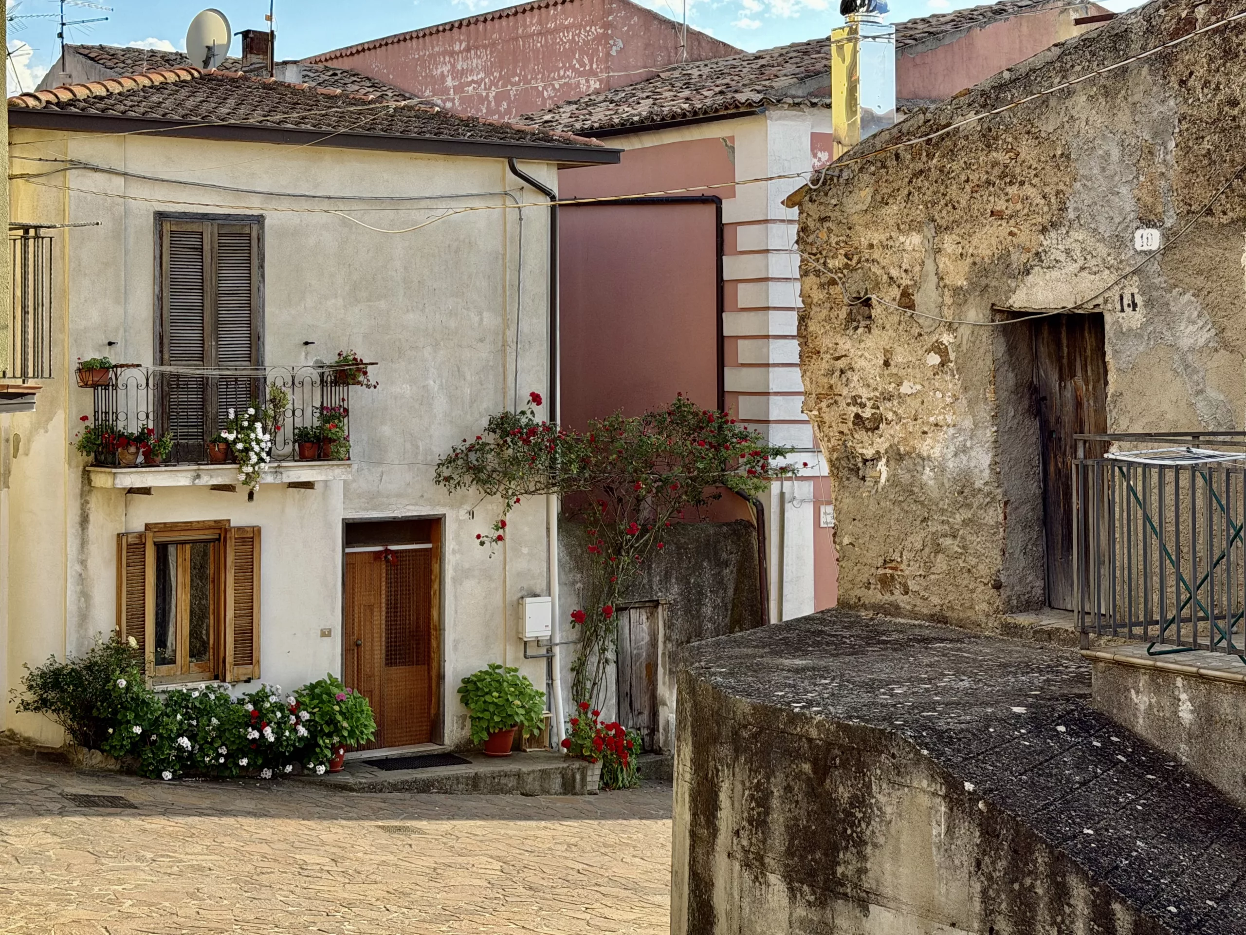 Santa Sofia d‘Epiro, Italy #dustysocks