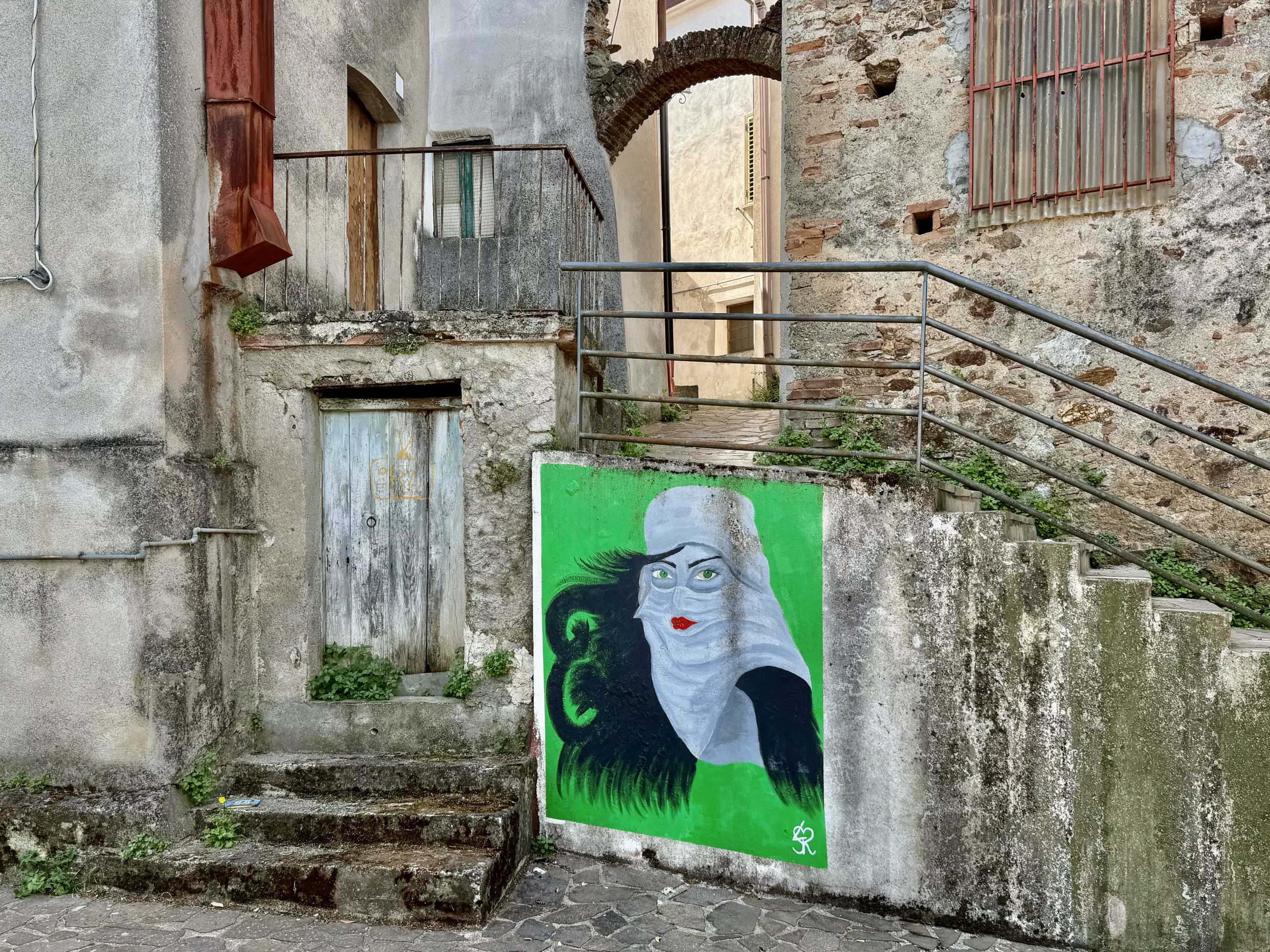 Santa Sofia d‘Epiro, Italy #dustysocks