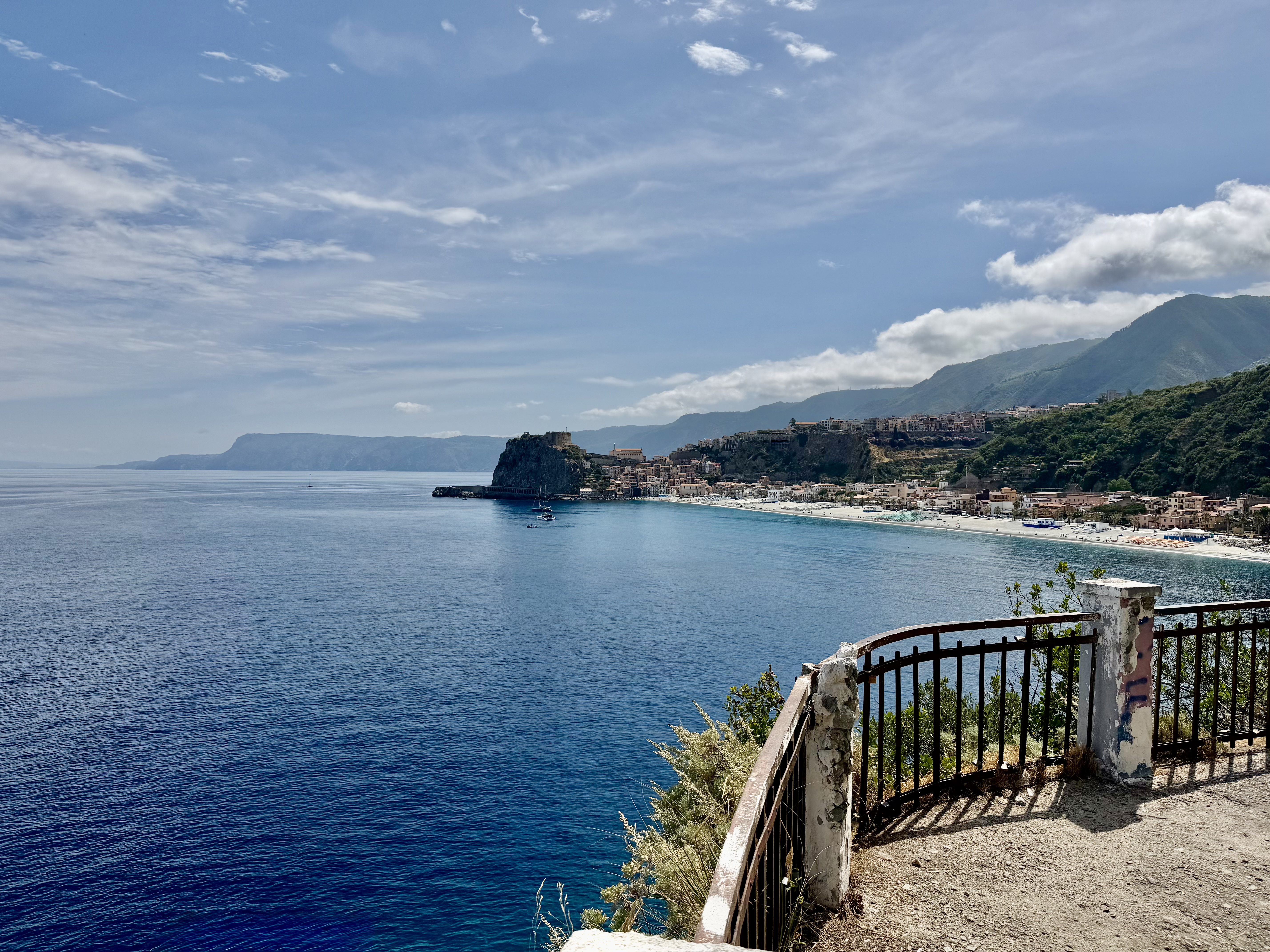 Scilla, Calabria, Italy
#dustysocks