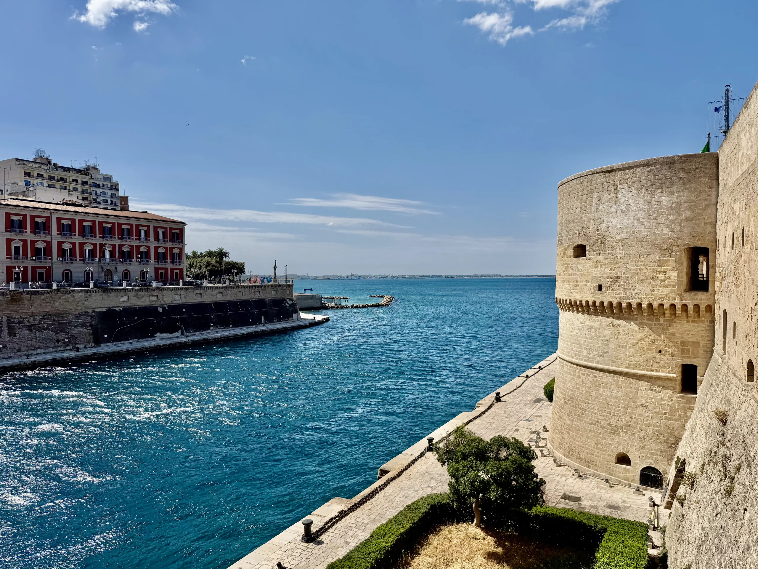 Taranto, Italy
#dustysocks