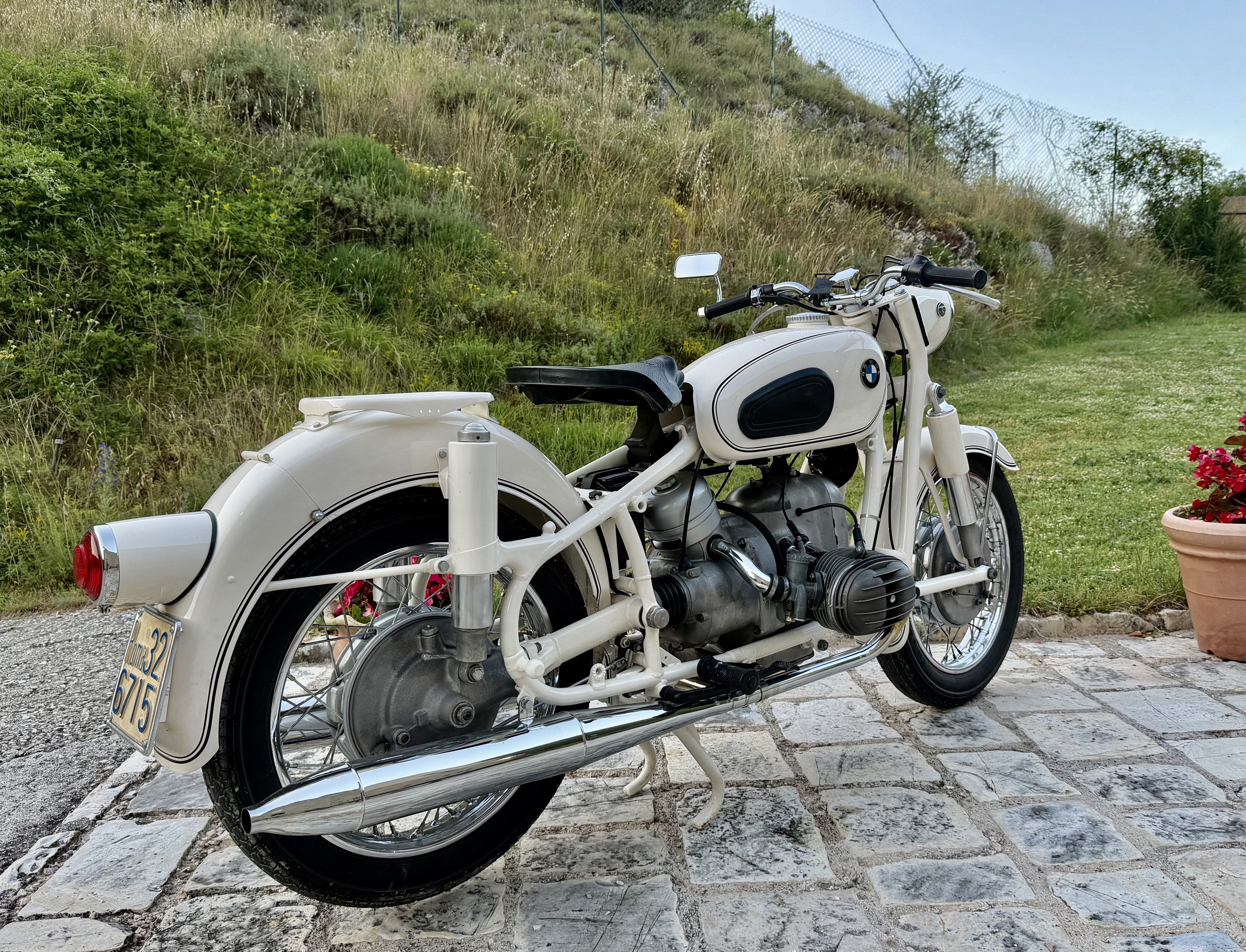 BMW R 50/2, Italy
#dustysocks